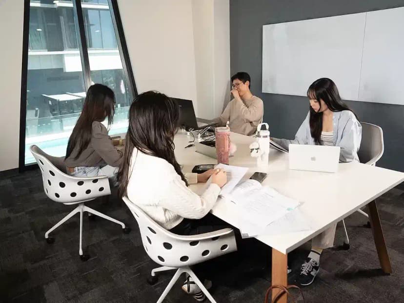 Yugo Adelaide City, Adelaide image 17