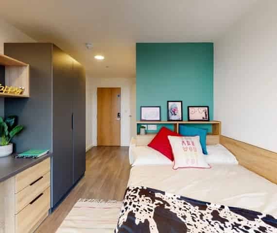 Gold Ensuite Mid Level