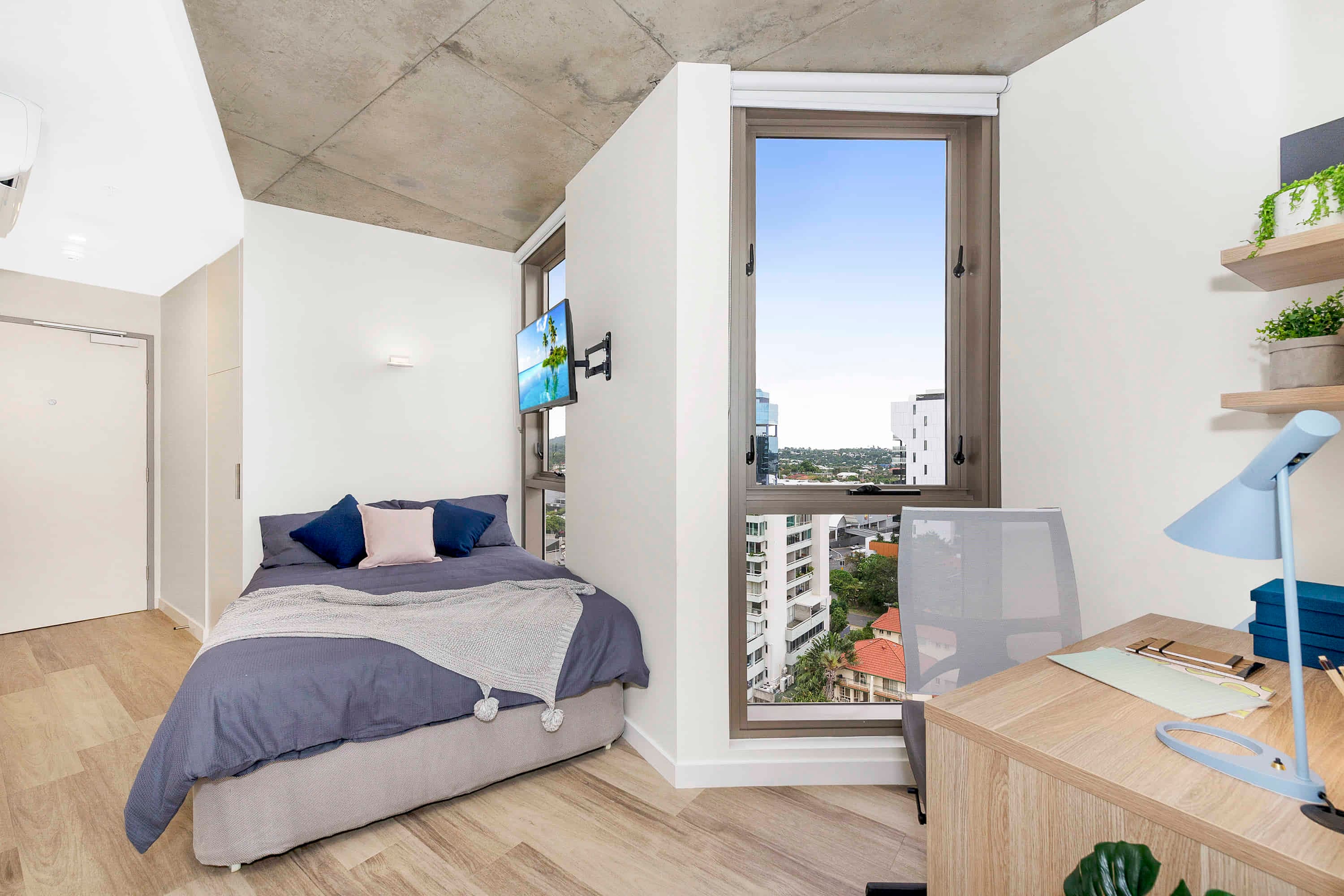 Ultra Studio, Double Bed