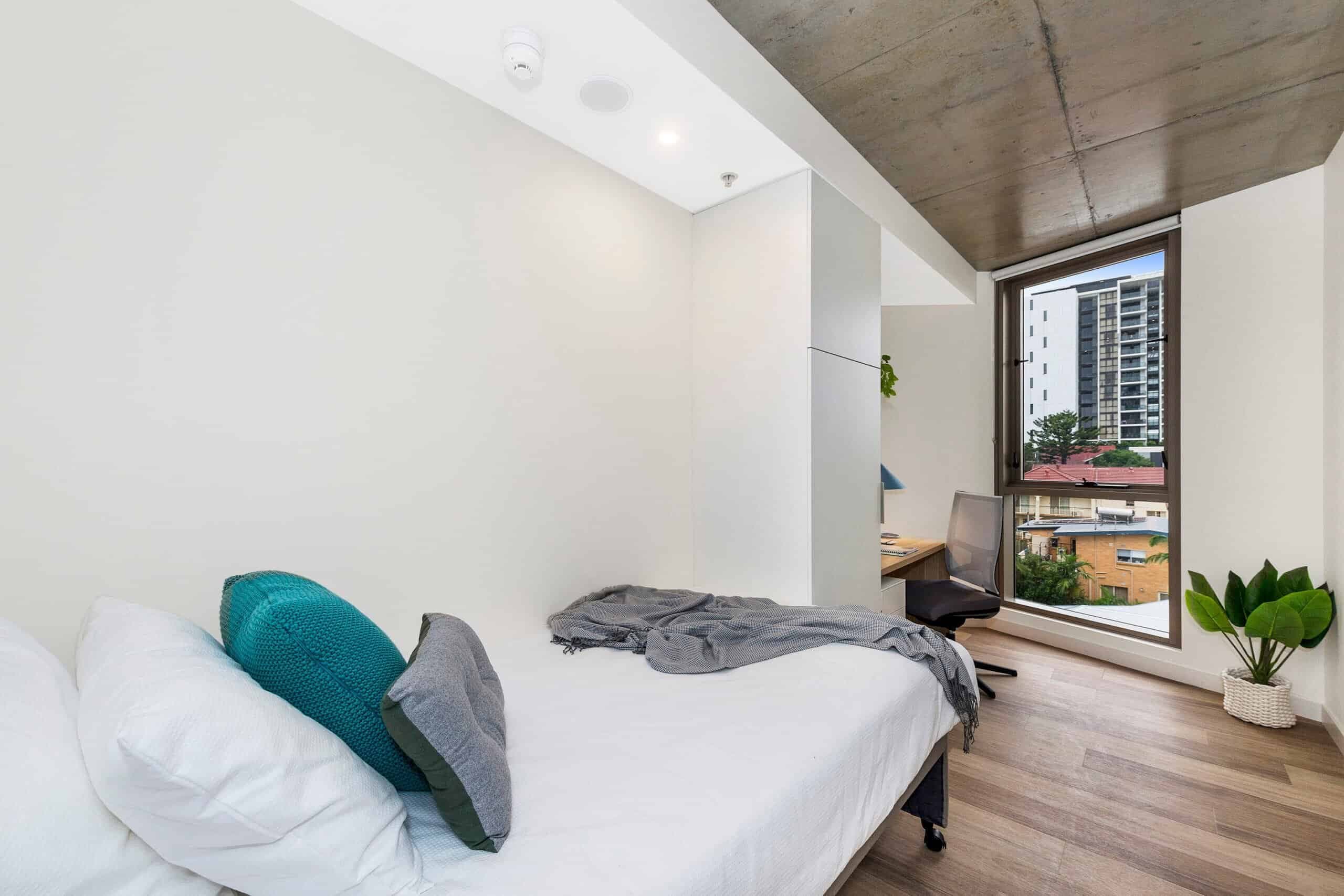 6 Bedroom Shared Bathroom, King Single Bed