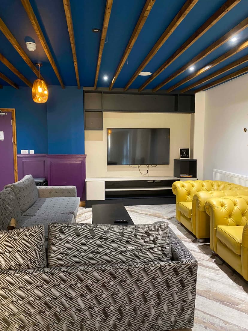 Windsor Court, Birmingham image 16