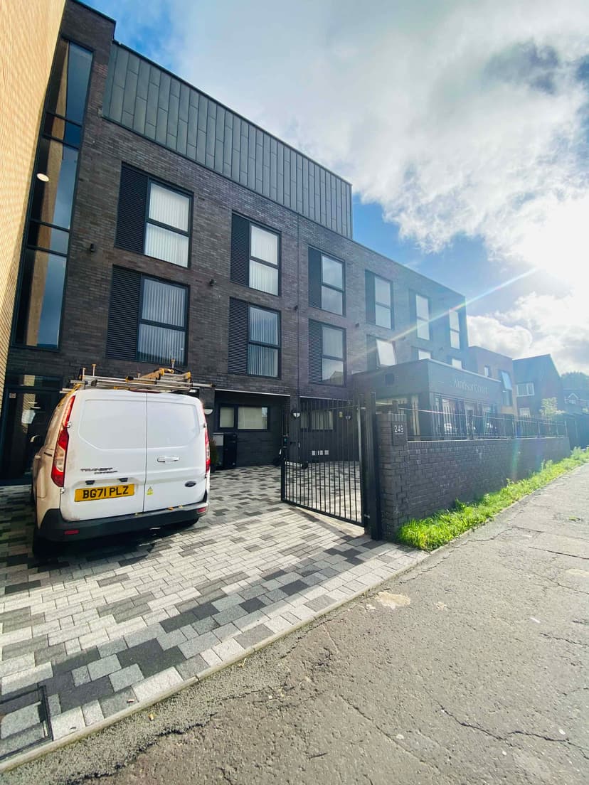 Windsor Court, Birmingham image 21