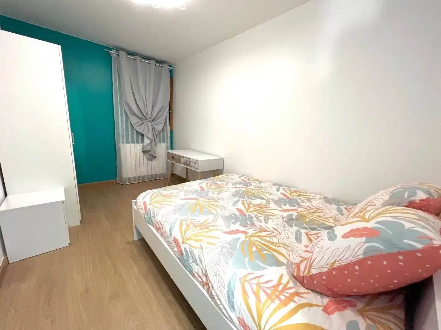 Room 8