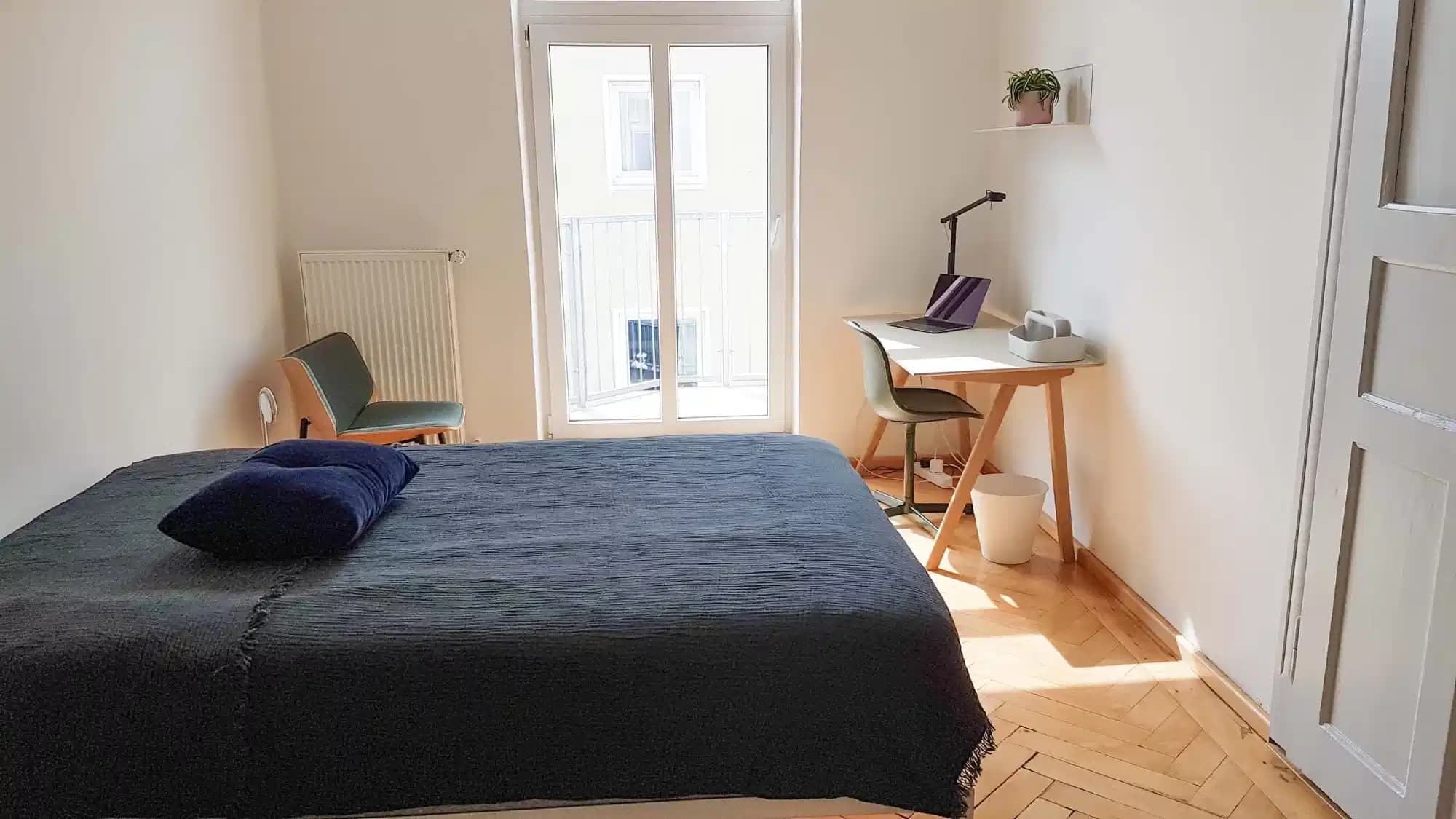 #105354: Room in 6 Bedroom 2 Bathroom (Munich)