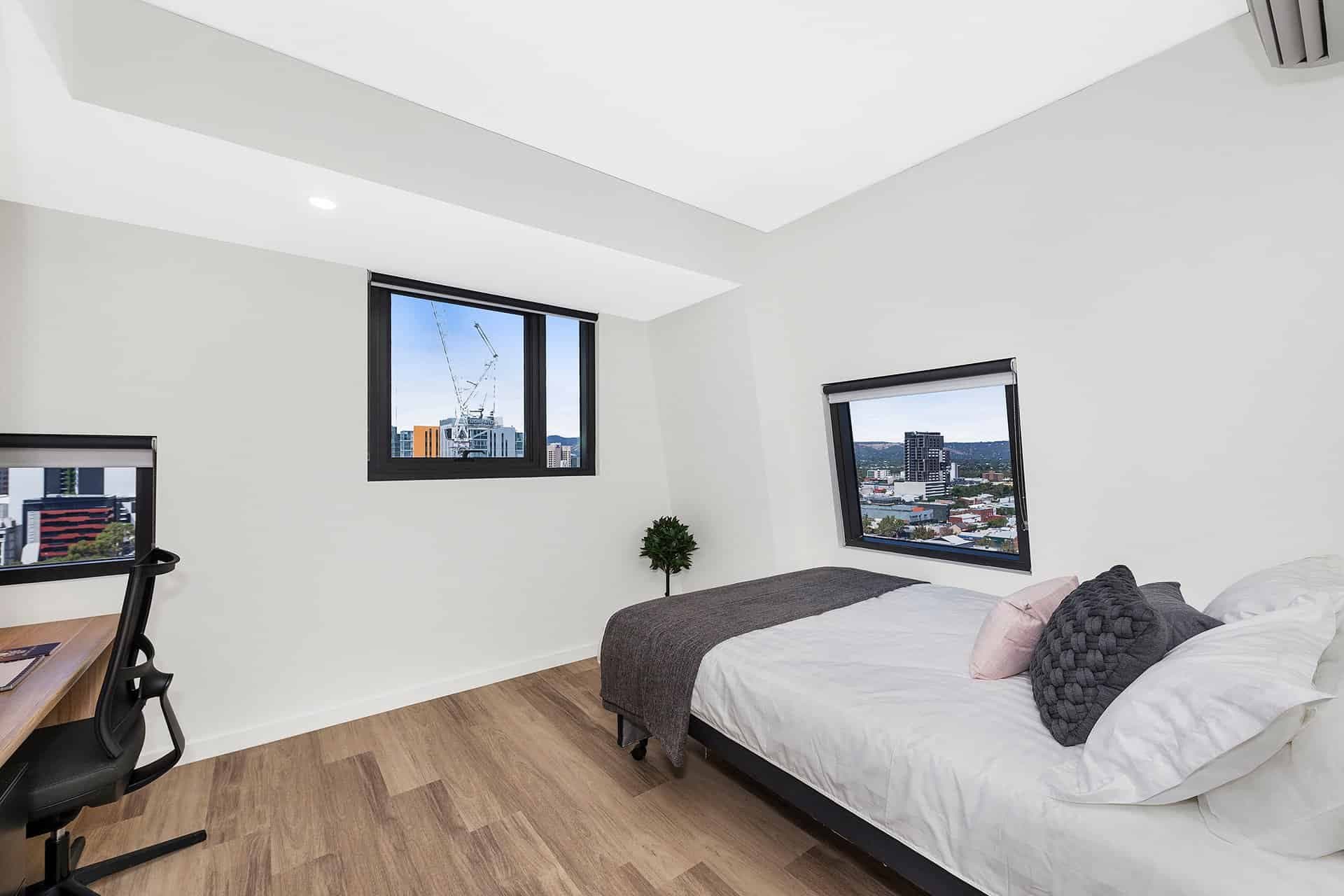 Ultra Studio, Queen Bed