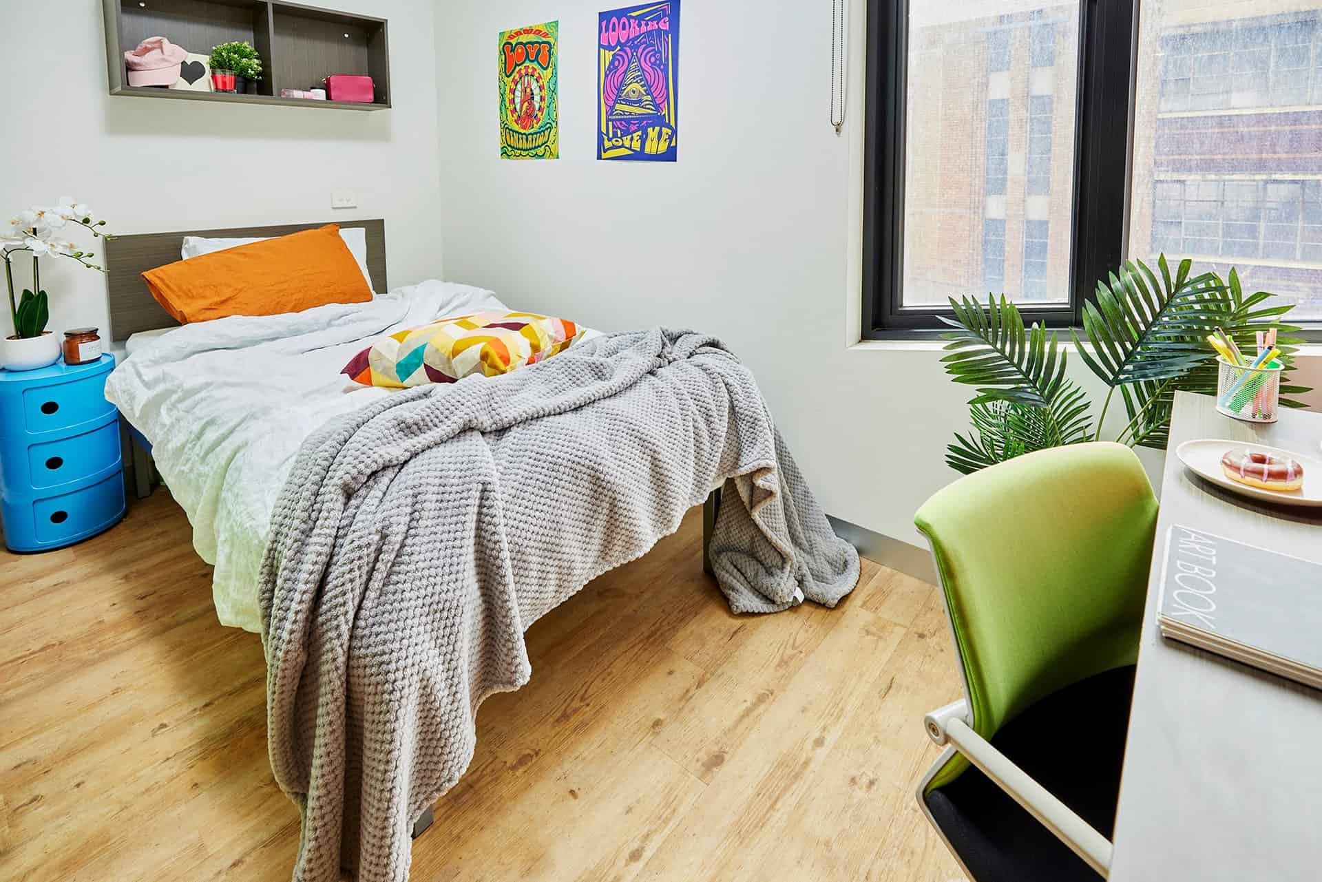 Ultra Twin, King Single Bed