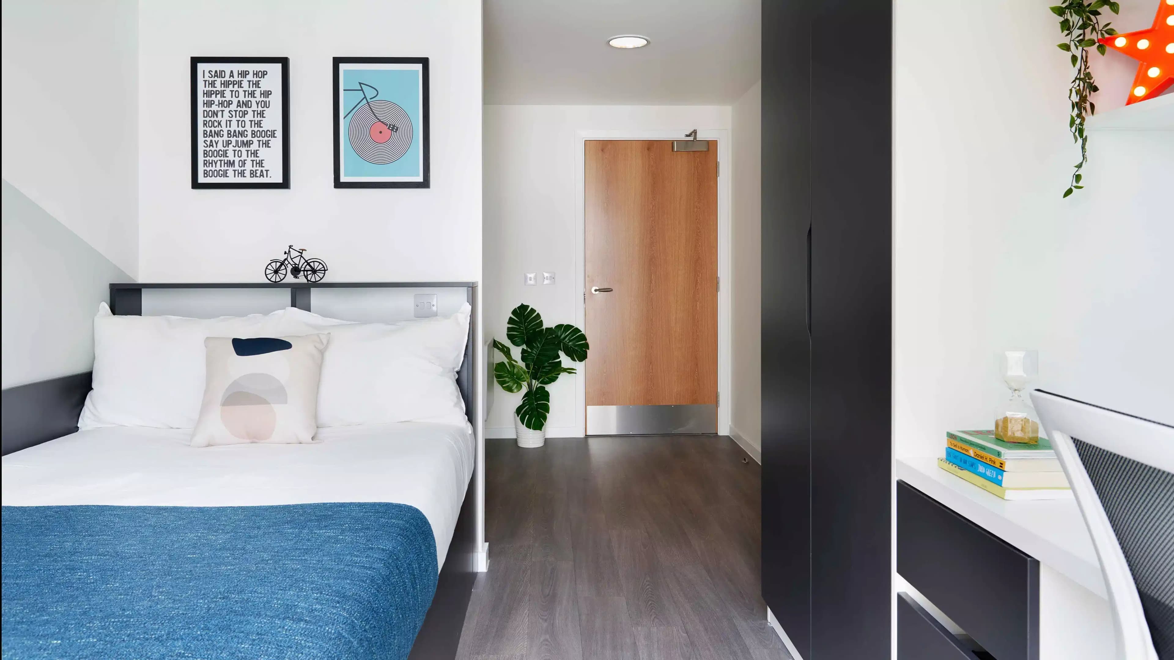 Accessible Gold Ensuite