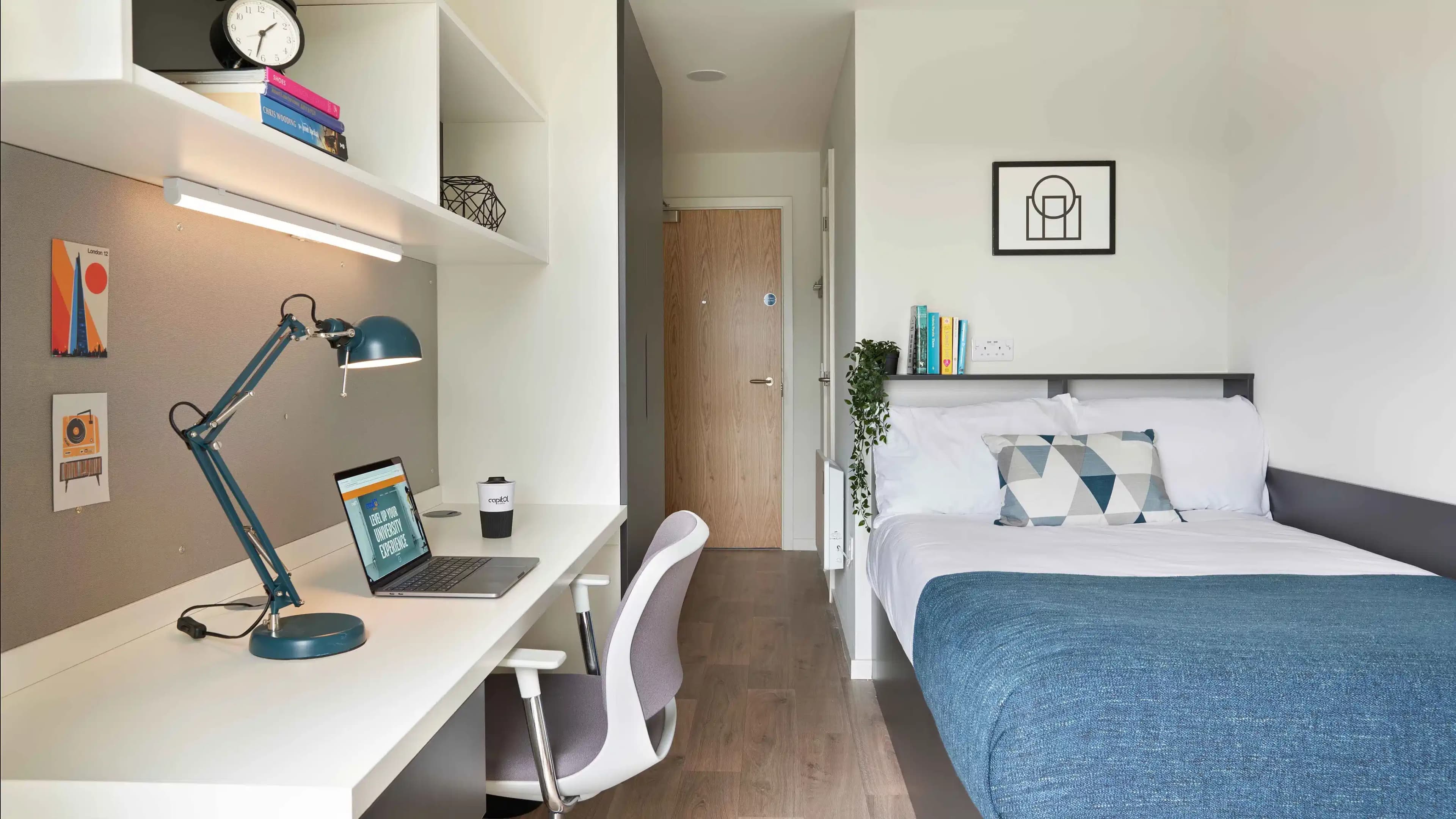 Silver Ensuite (Castle View)