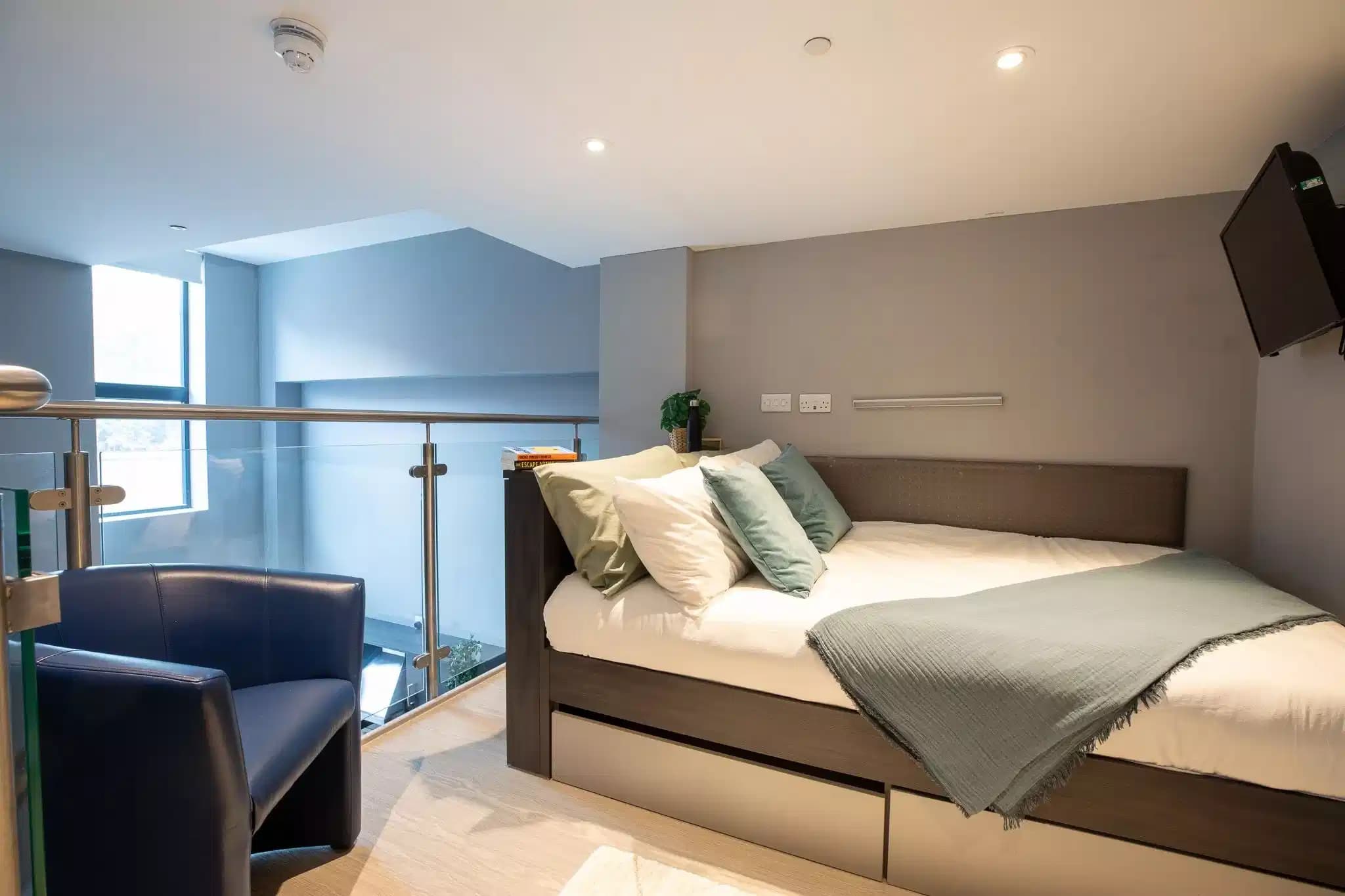 Platinum Mezzanine Suite