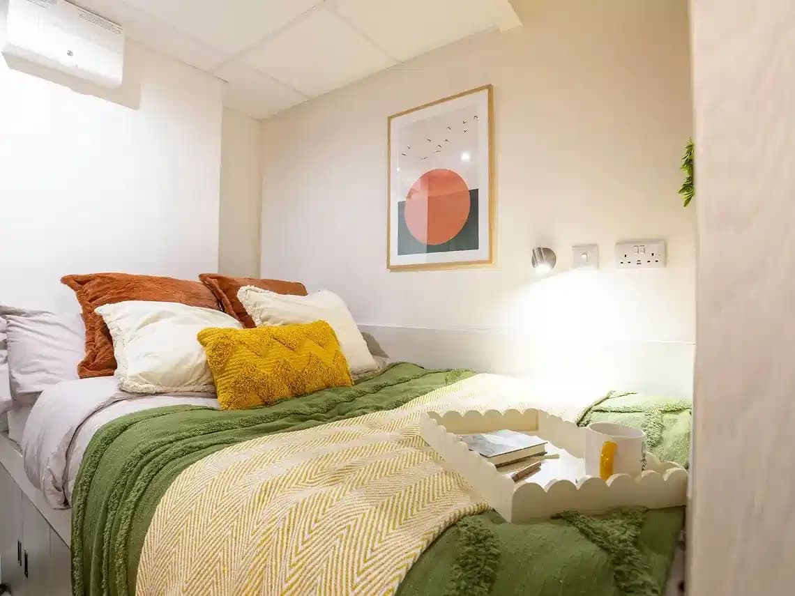 Classic Studio (Floors 20-29)