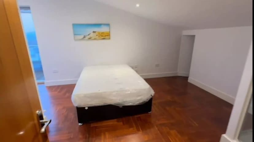 Room in a 4 Bedroom Apartment, Beechwood Court, Dublin A94 X1PR view 6