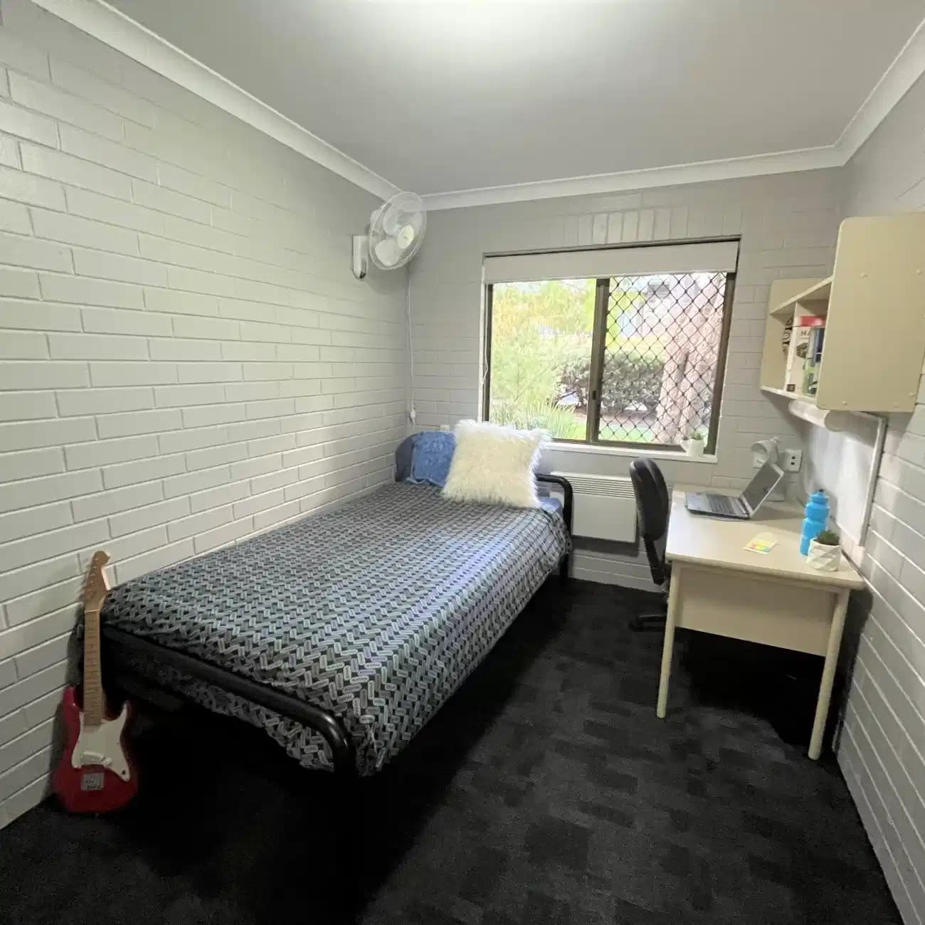 Five Bedrooms Lakeside