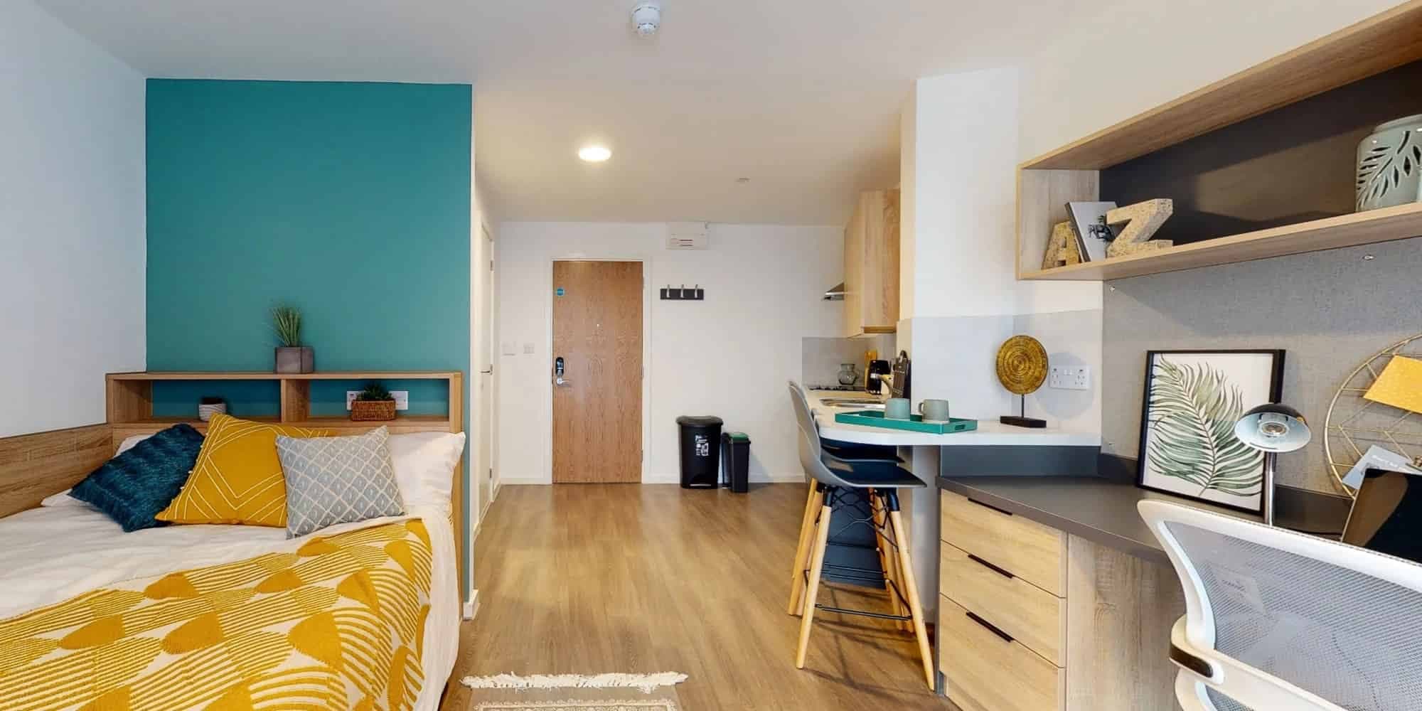 Gold Studio Mid Level