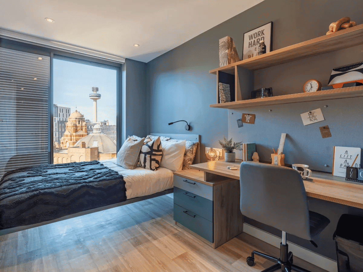 Premium En Suite City View