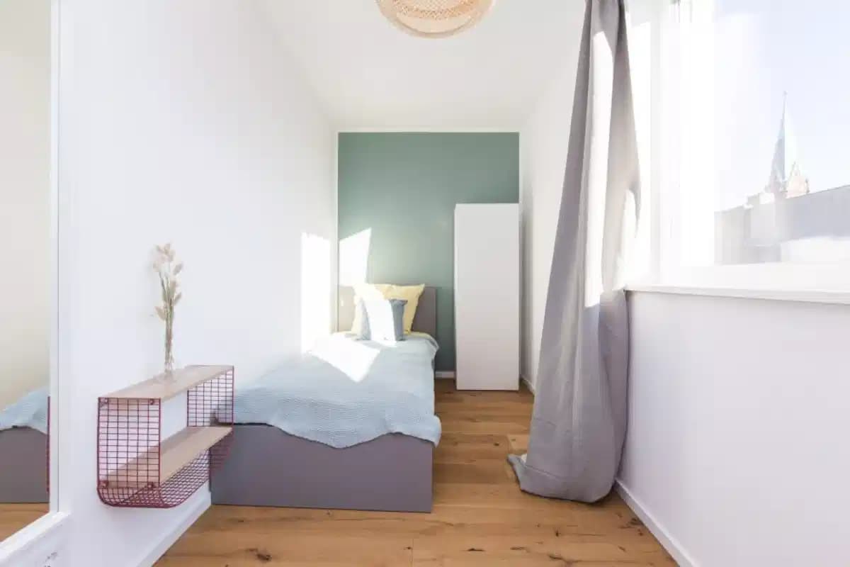 Private Room (E.12.4)