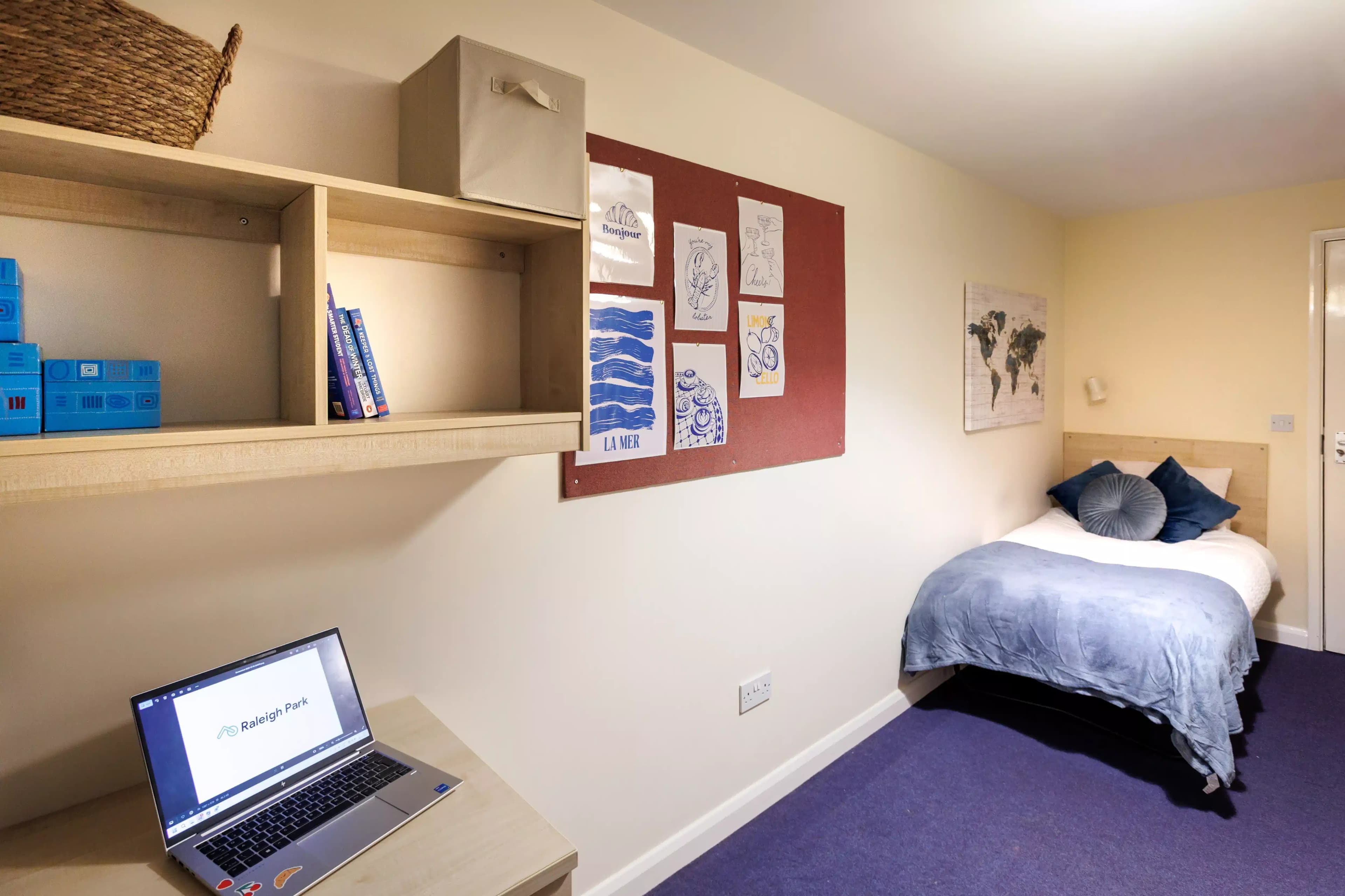 Essential Single (Shared Bathroom)