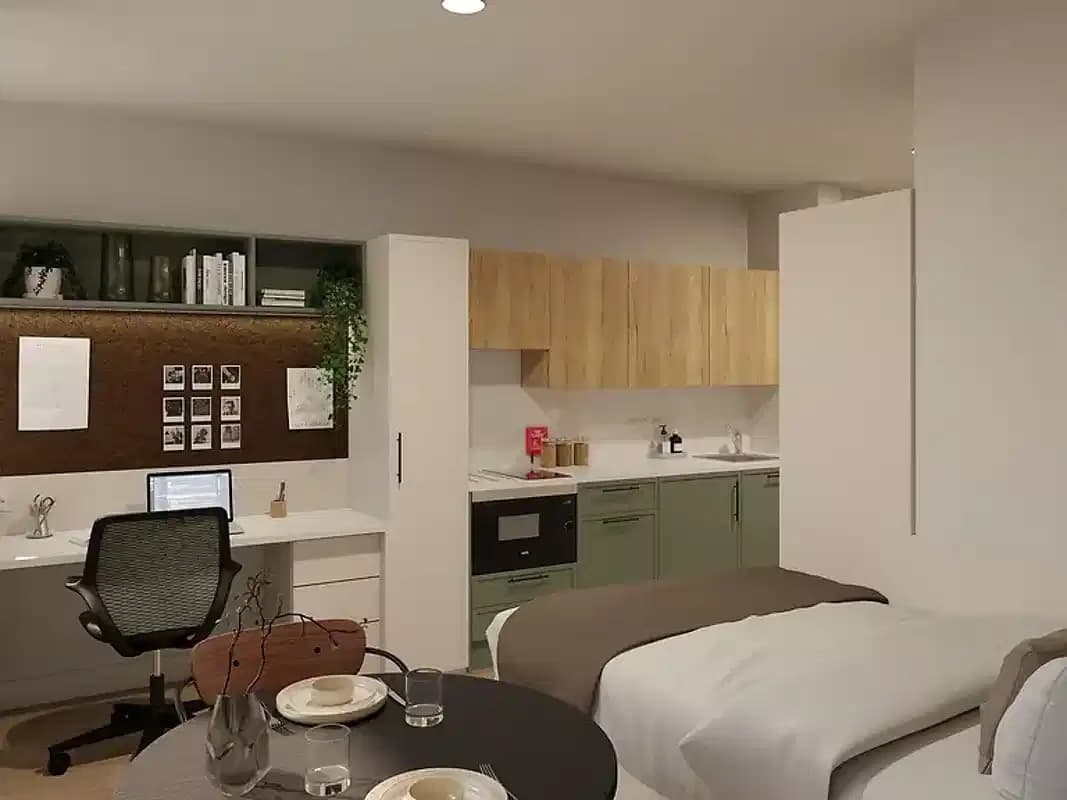 Deluxe Studio