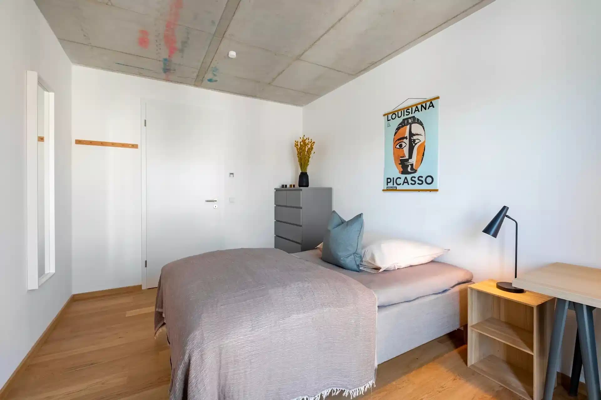 Room in 4 Bedroom 2 Bathroom | Toy Factory 3 Standard+