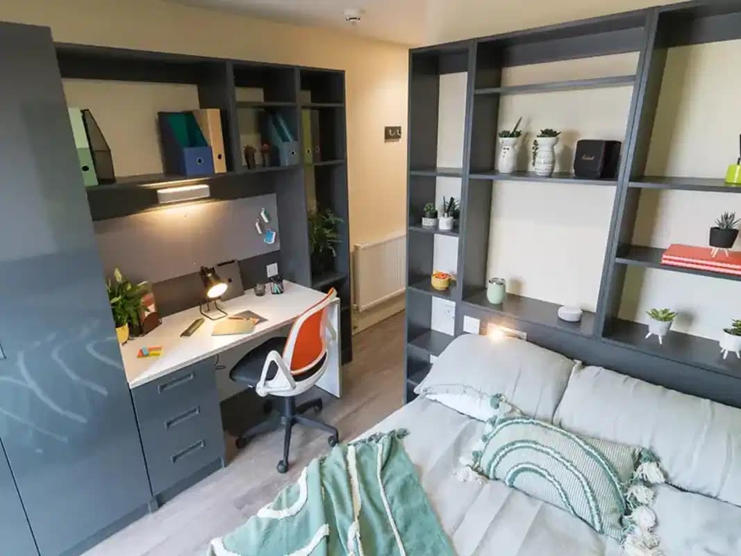 8 Bed Classic En-suite