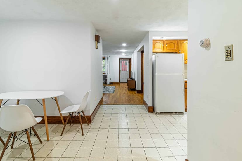 June Homes 02139, Boston image 27