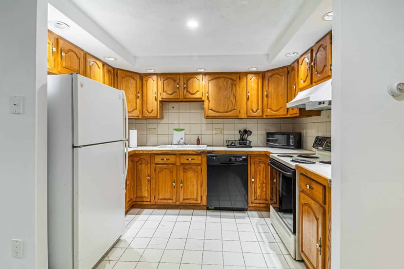 June Homes 02139, Boston image 19