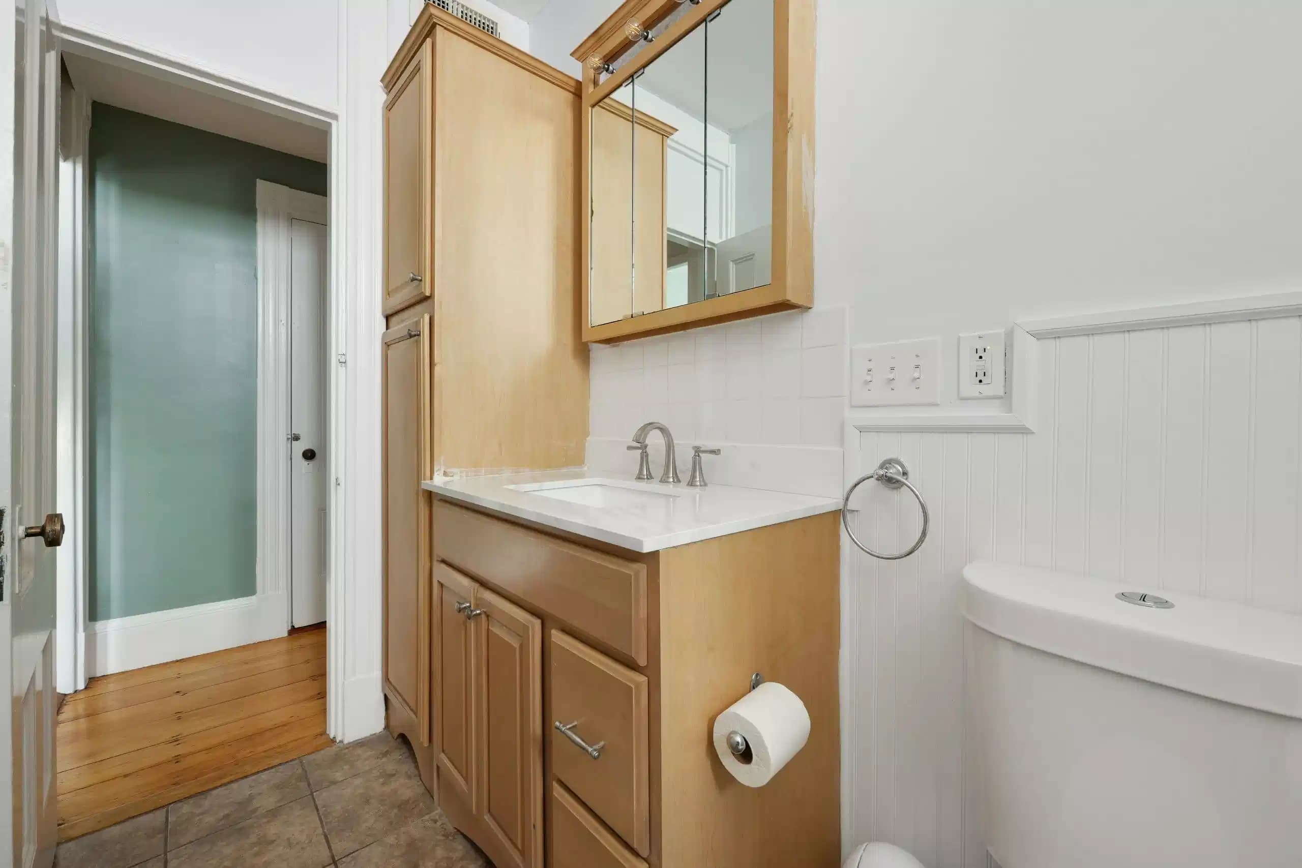 #751B : Inman Square