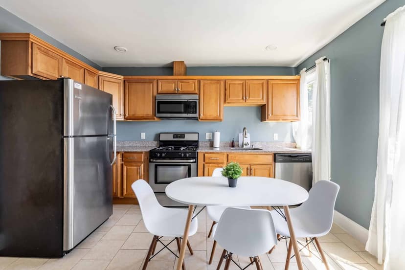 June Homes 02143, Boston image 51