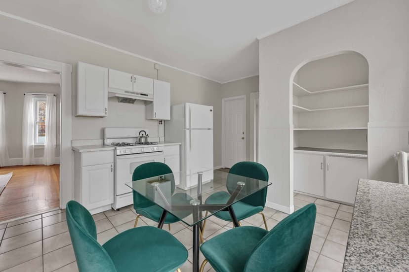 June Homes 02143, Boston image 40