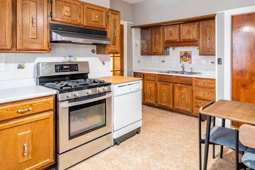 June Homes 02143, Boston image 20