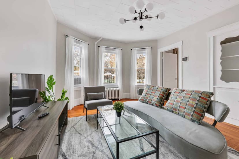 June Homes 02143, Boston image 17