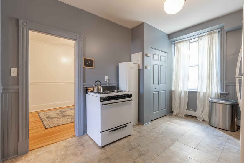 June Homes 02113, Boston image 32