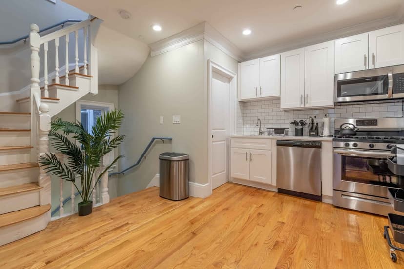 June Homes 02113, Boston image 66