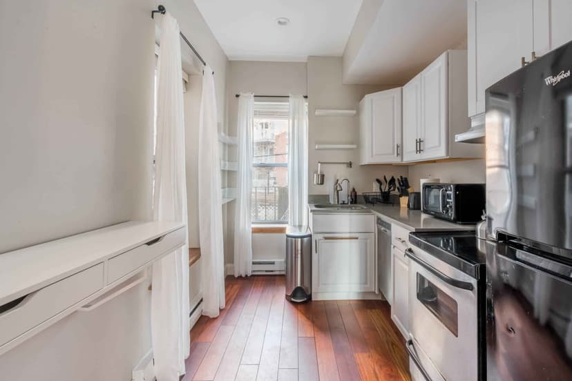 June Homes 02113, Boston view 6