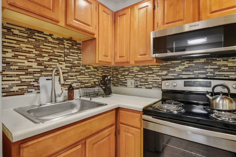 June Homes 02119, Boston image 58