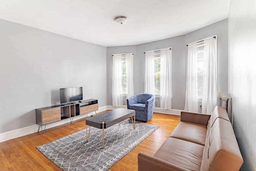 June Homes 02121, Boston image 60