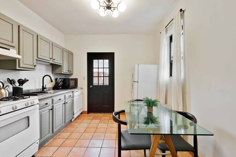 June Homes 02135, Boston image 27