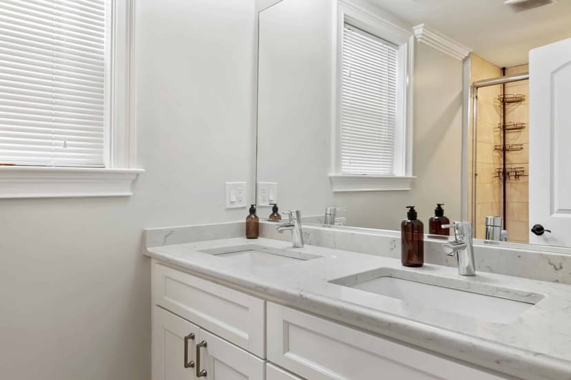 June Homes 02135, Boston image 114