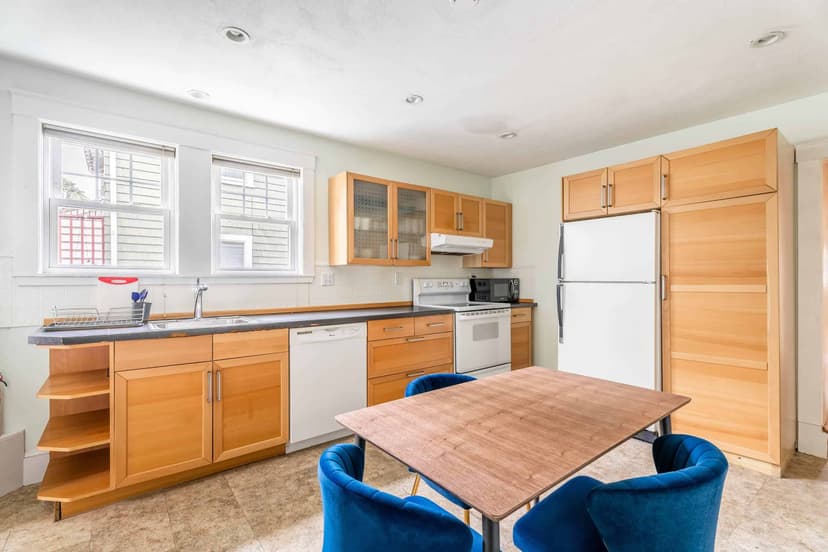 June Homes 02135, Boston image 91