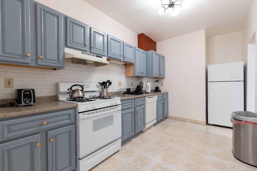 June Homes 02135, Boston image 113