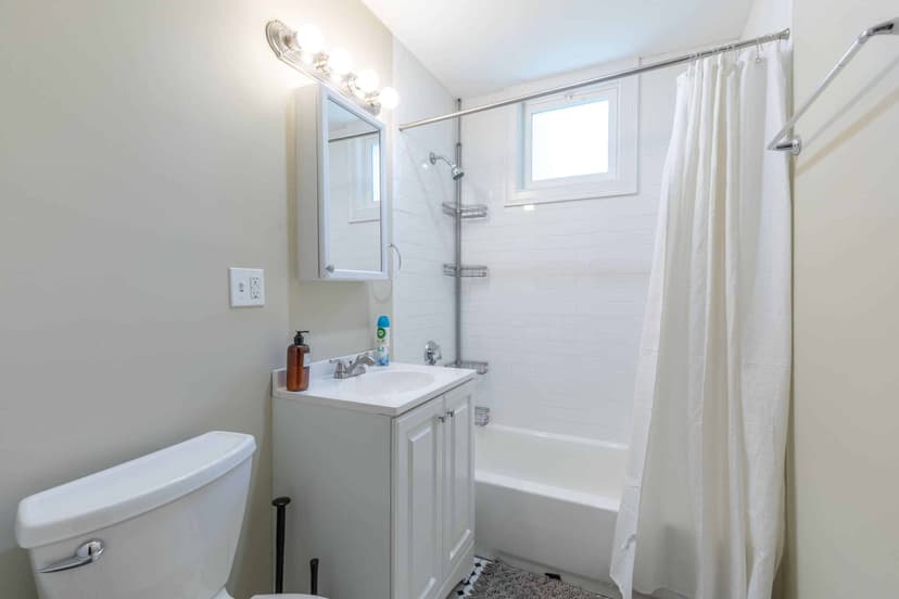 June Homes 02135, Boston image 52