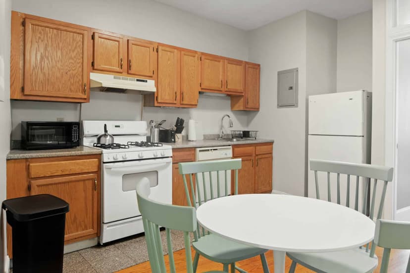 June Homes 02135, Boston image 60