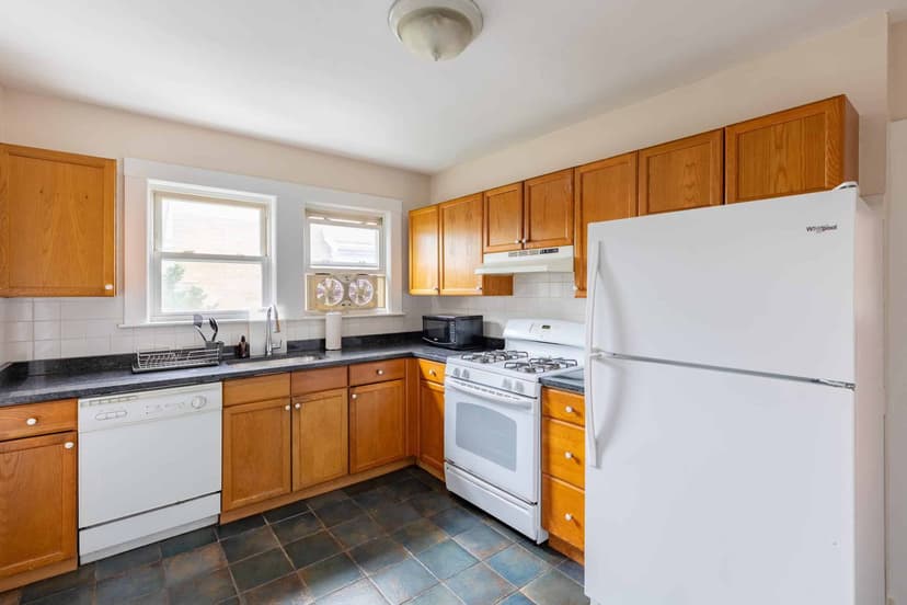 June Homes 02135, Boston image 256
