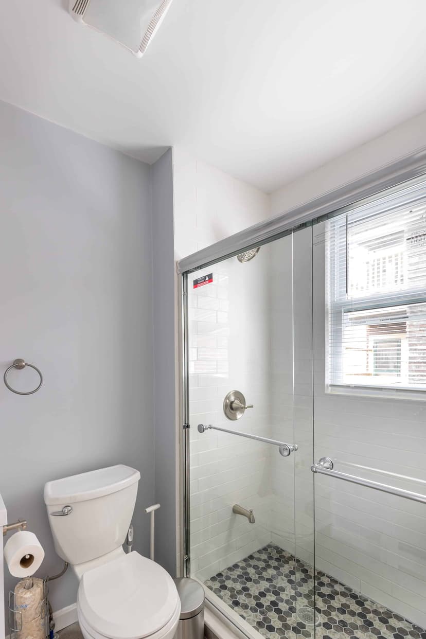 June Homes 02135, Boston image 152