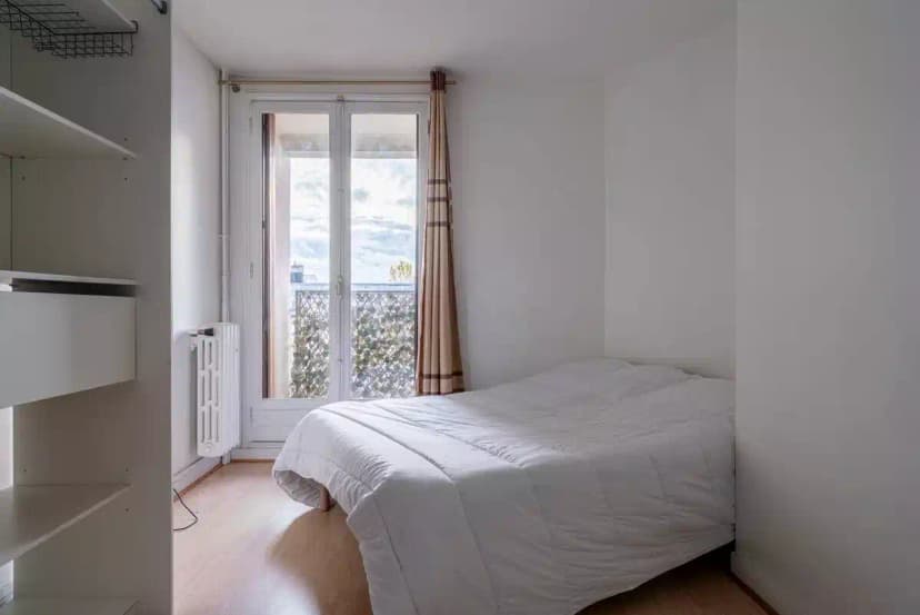 XO 75017, Paris image 1