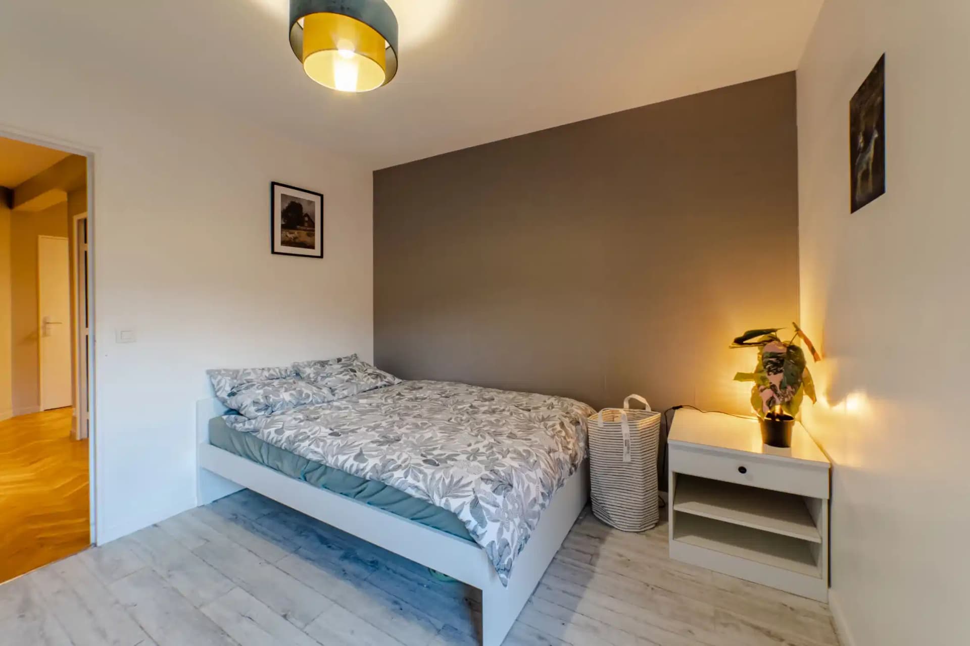 XO 94800, Paris