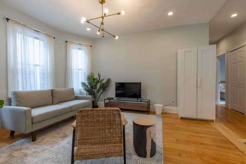 June Homes 02125, Boston image 35