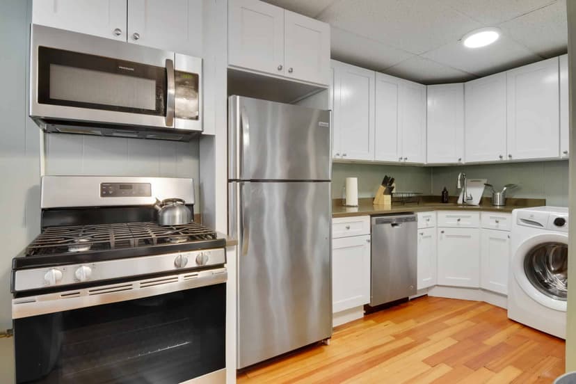 June Homes 02125, Boston image 142