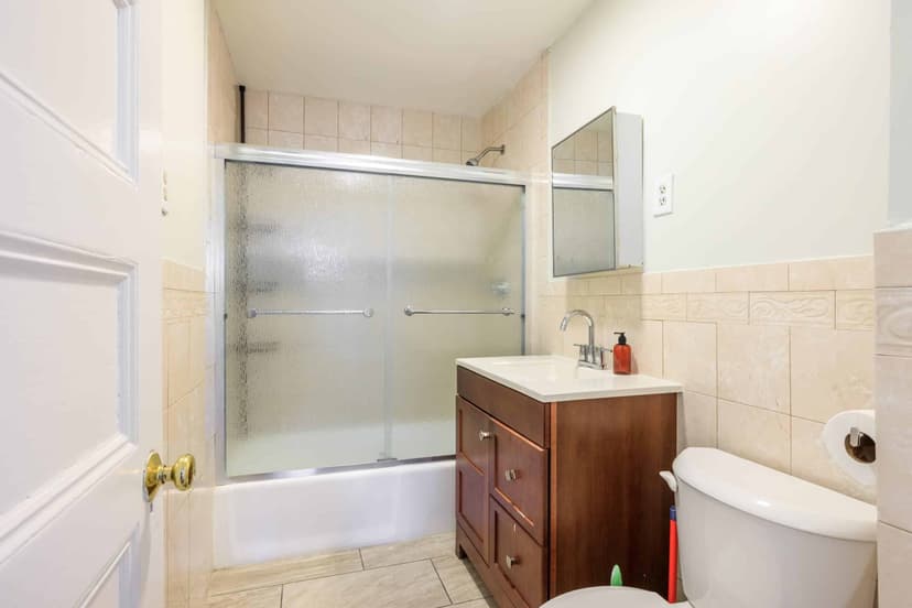 June Homes 02125, Boston image 64