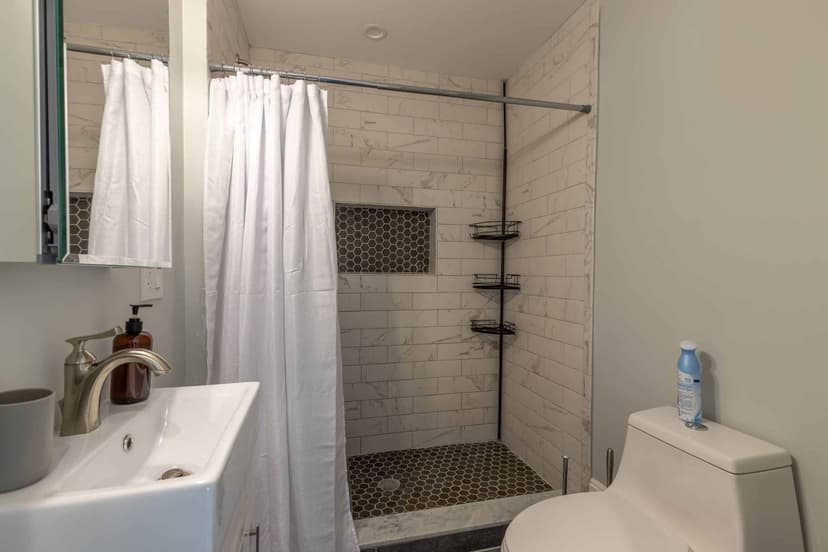 June Homes 02125, Boston image 31