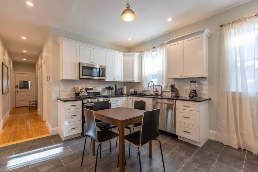 June Homes 02125, Boston image 34